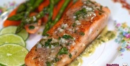 salmón a la mantequilla y limón